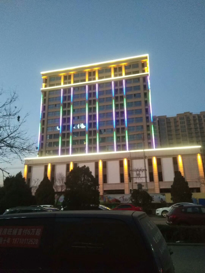 唐山市曹妃甸区御鼎世家一期亮化工程实拍图1